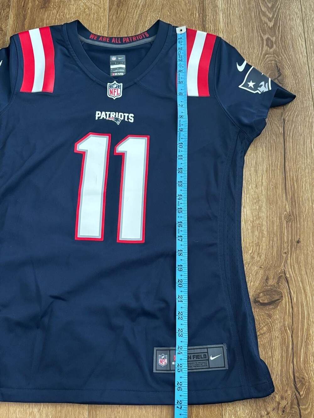 Nike New England Patriots Julian Edelman #11 Women's Game Jersey Navy Medium - Picture 7 of 8